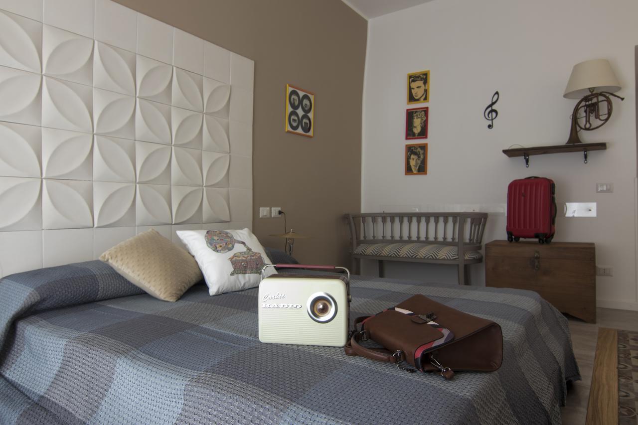 Ad Hoc Rooms Palermo Luaran gambar